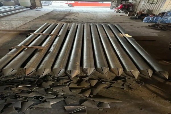 焊接新龙新龙钢花<a href='https://xinlong.lcdkj.cn/zhujiangguan/' target='_blank' title='新龙注浆管'><strong>新龙注浆管</strong></a> Q235B 直缝新龙注浆新龙新龙新龙钢花管 工程新龙新龙新龙注浆管材 焊接新龙钢花新龙新龙新龙注浆管 Q235B 直缝新龙注浆新龙新龙新龙钢花管 工程新龙新龙新龙注浆管材